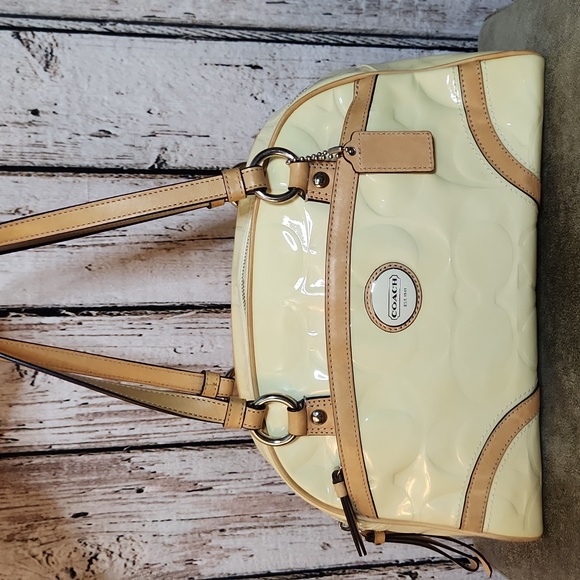 Coach Handbags - Coach EUC Signature C Patent Leather Custard Yellow Sachtel handbag